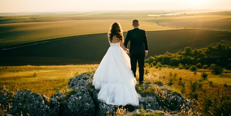 Cómo Planificar una Boda y Luna de Miel sin Estrés: Destinos Único para Parejas que Buscan Magia